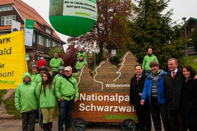 Greenpeace-Aktivisten bei der Eröffnung des Schwarzwälder Nationalparks, 03.05.2014