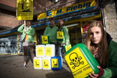 Protest vor Edeka in Berlin