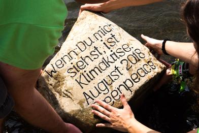 Hungerstein in der Elbe