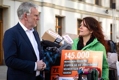 Viola Wohlgemuth und Jochen Flasbarth