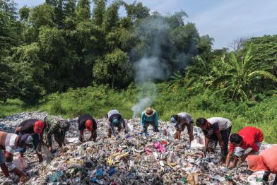 Plastikabfälle in Sumengko