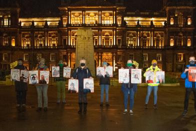 Klimaaktivist:innen vor dem Glasgower Rathaus