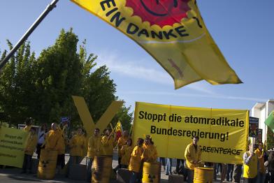 Protest vor dem Bundeskanzleramt 06/04/2010