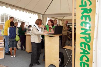Greenpeace beim Kirchentag in Bremen zum Thema Klimaschutz, Mai 2009