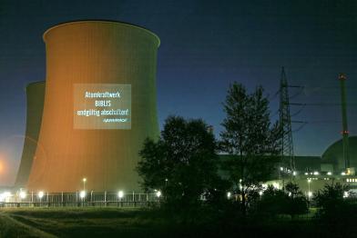 Projektion auf das AKW Bibilis gegen den Weiterbetrieb, September 2006