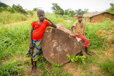Kinder aus dem Yahonde Dorf im Kongo, 2014