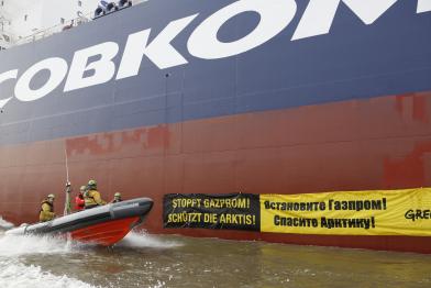 Aktion gegen Gazprom im Hamburger Hafen, März 2015