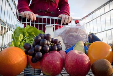 Obst im Einkaufswagen