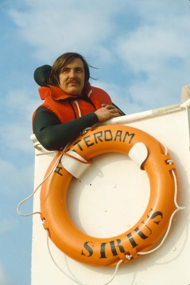 Harald Zindler, einer der ersten Greenpeace Aktivisten an Bord des Greenpeace Schiffes MV Sirius während der ersten Aktion gegen Kronos-Giftmüll-Verklappung in der Nordsee, 1980.