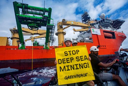 Aktivist:innen stören Tiefsee-Bergbautest bei Wiederaufnahme des Betriebs im Pazifik