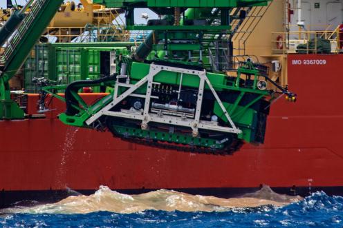 Manganknollenabbau-Maschine Patania II vom Tiefseebergbauunternehmen Global Sea Mineral Resources (GSR) eingesetzt im Pazifik.