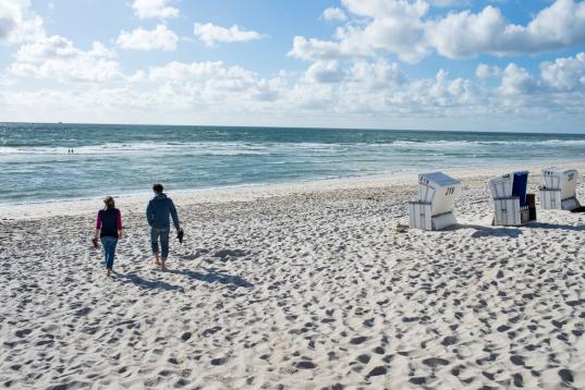 Menschen am Strand auf Sylt