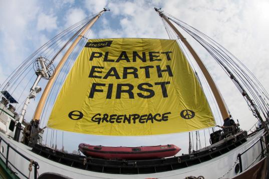 Planet Earth First Banner at G20 Foreign Ministers Meeting in Bonn (Photos & Videos)