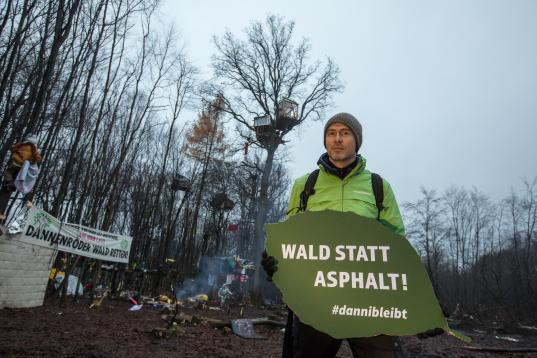 Martin Kaiser, Geschäftsführender Vorstand von Greenpeace Deutschland, im Dannenröder Wald