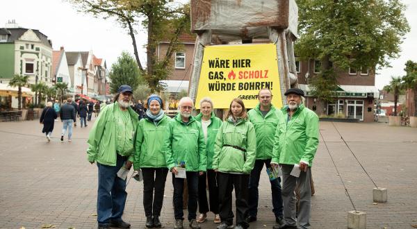 Drill Tower Protest against Gas Projects in Leer