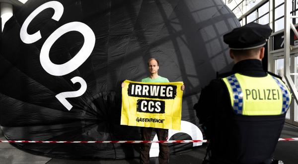 Protest at CCS Trade Fair in Hamburg