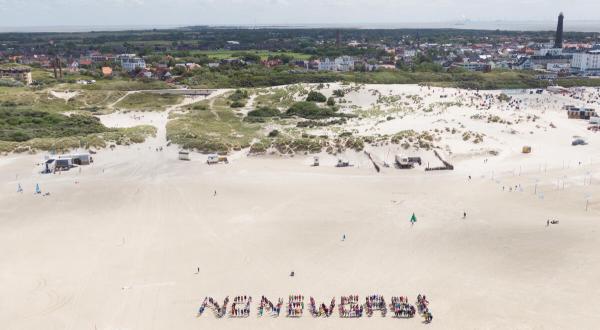 Greenpeace protest on Borkum against gas drilling in the Wadden Sea