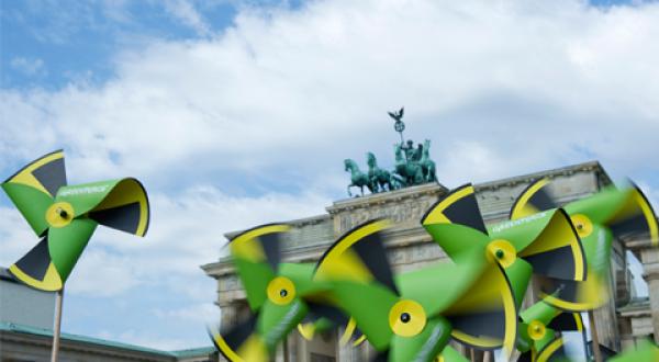 Windräder am Brandenburger Tor