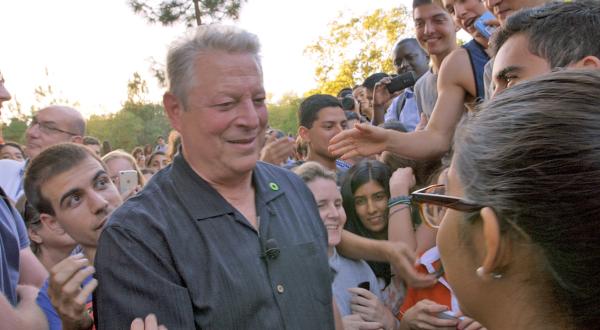Al Gore inmitten einer Menschenmenge