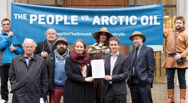 Gruppenbild Überreichung der Klage gegen Norwegen in Oslo