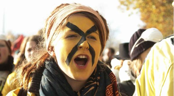 Mädchen demonstriert gegen Castortransporte