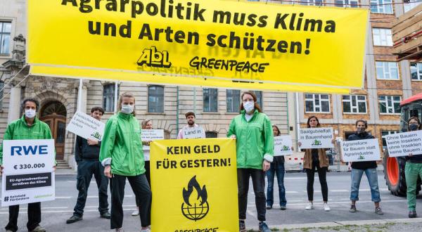Gemeinsamer Protest von AbL und Greenpeace