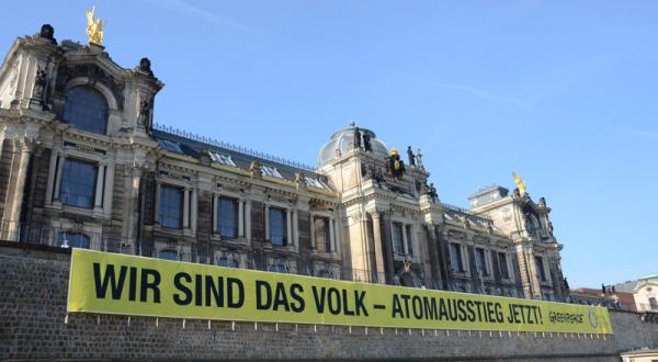 Protest für einen schnelleren Atomausstieg auf dem Kirchentag in Dresden 06/04/2011