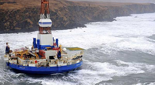 Die Ölbohrinsel "Kulluk" von Shell lief nahe der Kodiak-Insel auf Grund