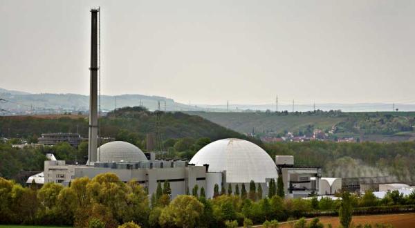 Atomkraftwerk Neckarwestheim I in Baden-Württemberg im April 2009