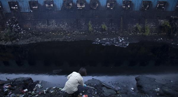 Die Textilindustrie verschmutzt die Gewässer in China