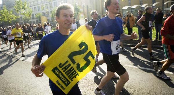 Marathon in Frankfurt zum 25 jahrigen Jubiläum von Greenpeace Deutschland, Oktober 2005