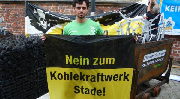 Greenpeace-Aktivisten demonstrierten gegen den Bebauungsplan des Chemiekonzerns Dow für ein Kohlekraftwerk in Stade