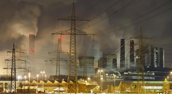Kraftwerk Weisweiler bei Nacht