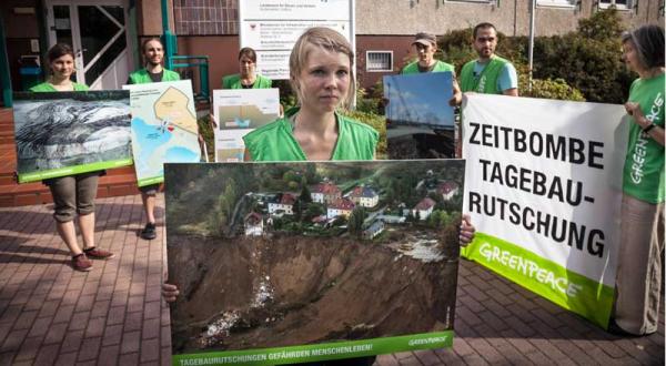 Übergabe des Lieske Reports in Cottbus, August 2012