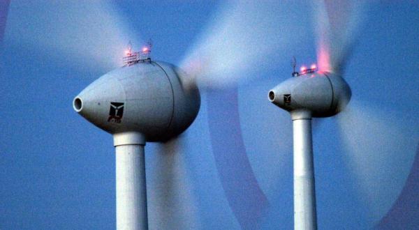 Windkraftanlage in Egeln/Sachsen-Anhalt, 2003