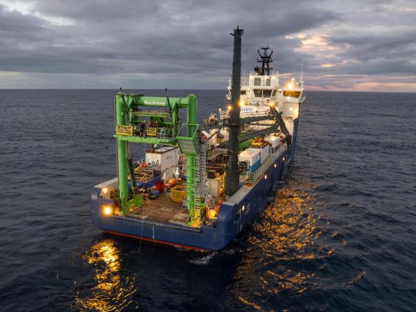 Greenpeace climbers on deep-sea mining ship in the at-risk Pacific region