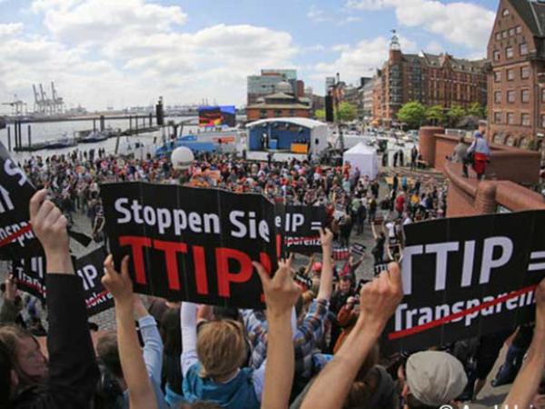 Bürgerproteste gegen das geplante Freihandelsabkommen TTIP zwischen den USA und der EU