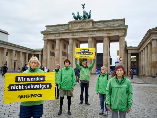 Greenpeace protest against SLAPP-Suits in Berlin